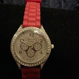 Geneva Watch Silver Toned Round Face Stylish